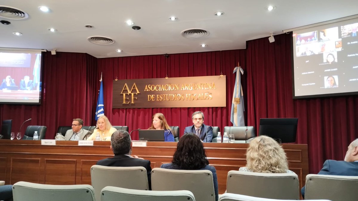CDARepArg's tweet photo. 📌#CDAPresente
XIII Jornadas Internacionales de Derecho Aduanero
Gracias @grupoaajc por la invitación https://t.co/4mCdtgWClD