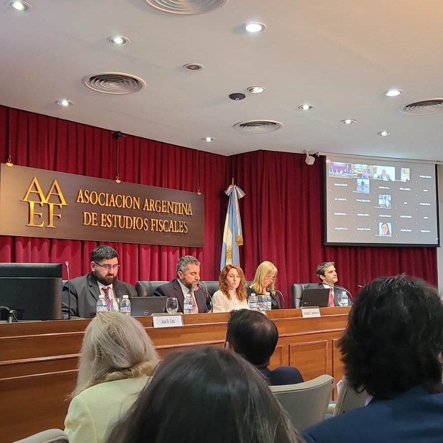CDARepArg's tweet photo. 📌#CDAPresente
XIII Jornadas Internacionales de Derecho Aduanero
Gracias @grupoaajc por la invitación https://t.co/4mCdtgWClD
