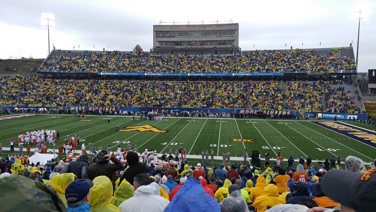 joeknows5011's tweet photo. @AZSports Fk this dude. Morgantown was a blast! Right @jaco_stokes #OneUppers #BeenThereToo #AlmostHeaven #WestVirginia https://t.co/lX8lDw5atc