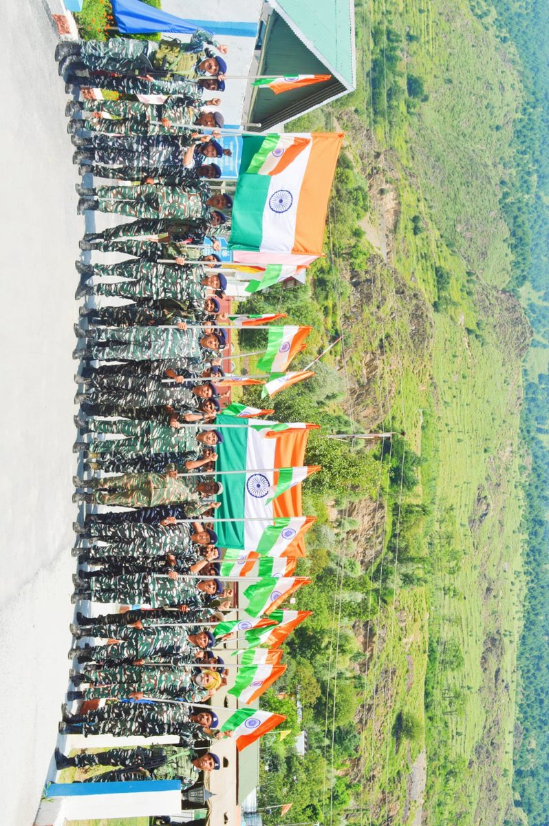 118bncrpf's tweet photo. An interaction session followed by Tiranga Yatra was organized by CRPF 118 GUND GANDERBAL, under the series of campaigning "MERA MITTI MERA DESH".
Local police, large no. of local students, Teachers and prominent civilians participated with all zeal and enthusiasm. https://t.co/8HAD20d99t