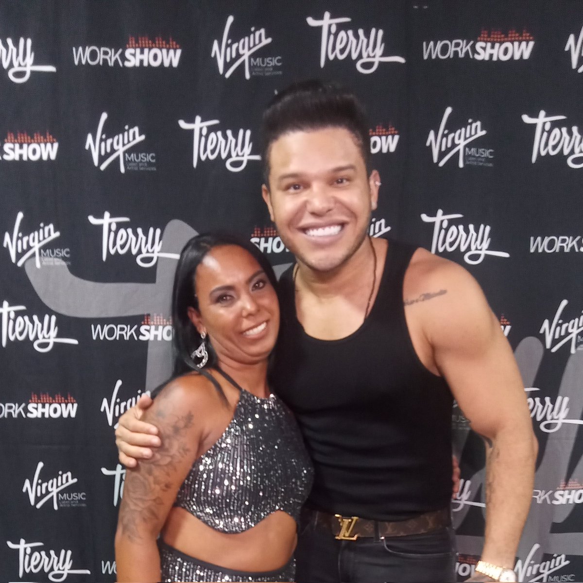 FlaviaO26397153's tweet photo. #NewProfilePic https://t.co/ADqWFBgZXc