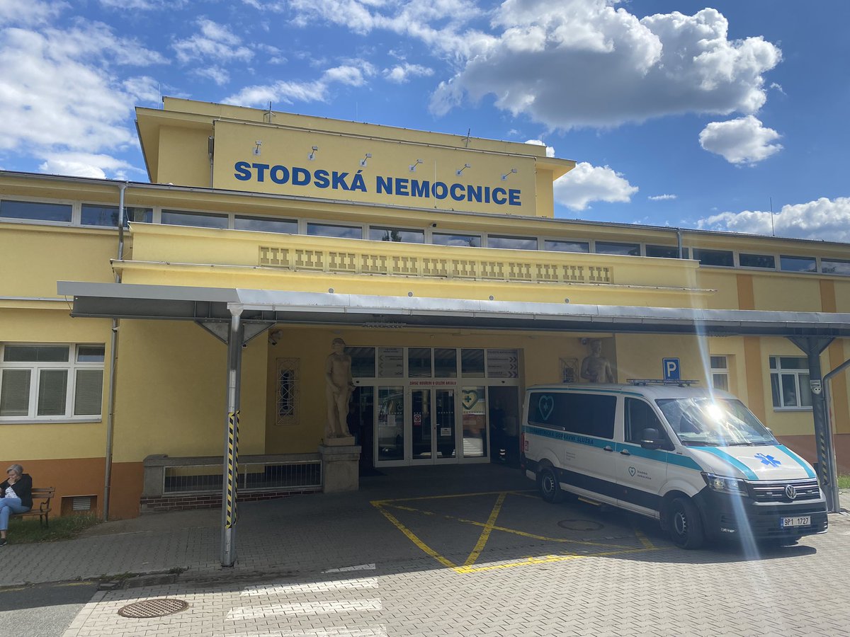 Porodnice ve Stodské nemocnici končí. Dnes o tom rozhodlo její představenstvo. Důvodem je nedostatek pediatrů, kteří by na oddělení sloužili. Provoz porodnice byl přerušený už od 1. 7., mělo jít ale jen o léto. Teď je rozhodnutí definitivní. <a href="/CT24zive/">ČT24</a>