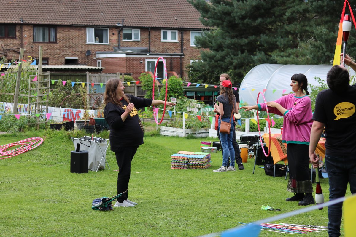 PSSpeople's tweet image. We’d like to do an even bigger thank you to @Zest_uk, @BringTheFirePro, Busk With Us, @ChoirwithNoName, the Making Days Choir, Sing Sing Sing, and the Strumbrellas for helping us put on a show-stopping day.

Roll on Farm Fest 2024! #Community #MakingDays #WellbeingCentres #PSS