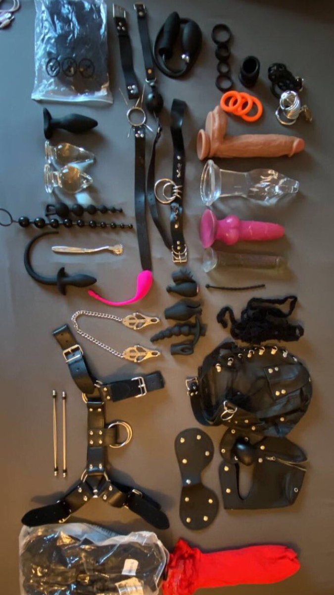 sadiebitc's tweet photo. What should bring Along bbs https://t.co/tEcN5uhNBK