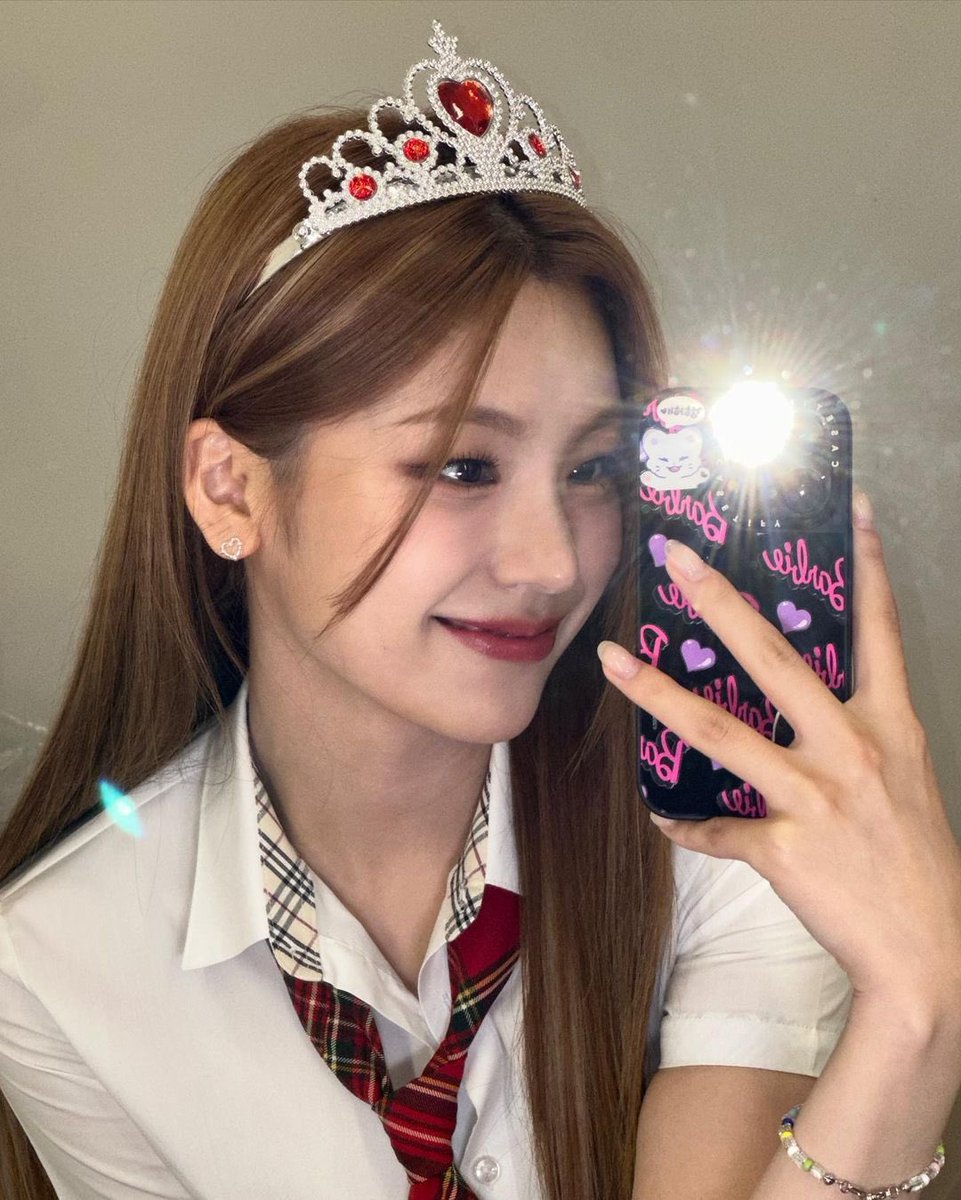 루트 tweet media