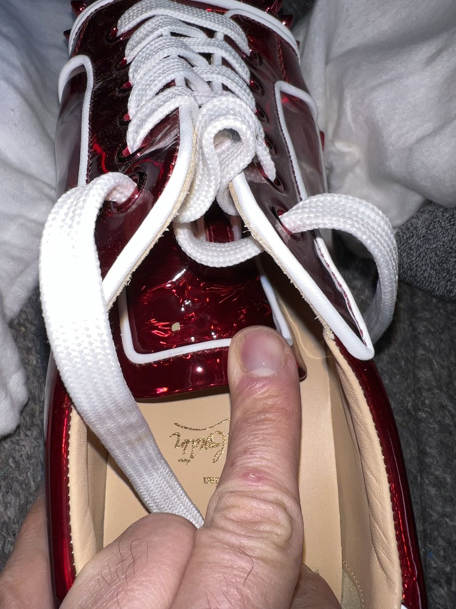 nv1978's tweet image. Hey @Nordstrom @LouboutinWorld What the heck!  I️ went to put these on for the 2nd time and just saw this under the laces.   Literally wore them twice. How does something like this happen.  I️ see this on both shoes.   I️ don’t expect this from this brand! 😭😭PLEASE HELP!!