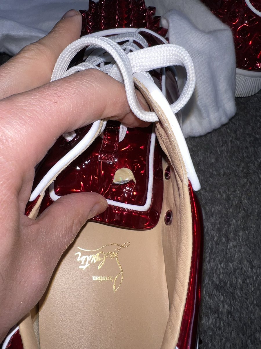 nv1978's tweet image. Hey @Nordstrom @LouboutinWorld What the heck!  I️ went to put these on for the 2nd time and just saw this under the laces.   Literally wore them twice. How does something like this happen.  I️ see this on both shoes.   I️ don’t expect this from this brand! 😭😭PLEASE HELP!!