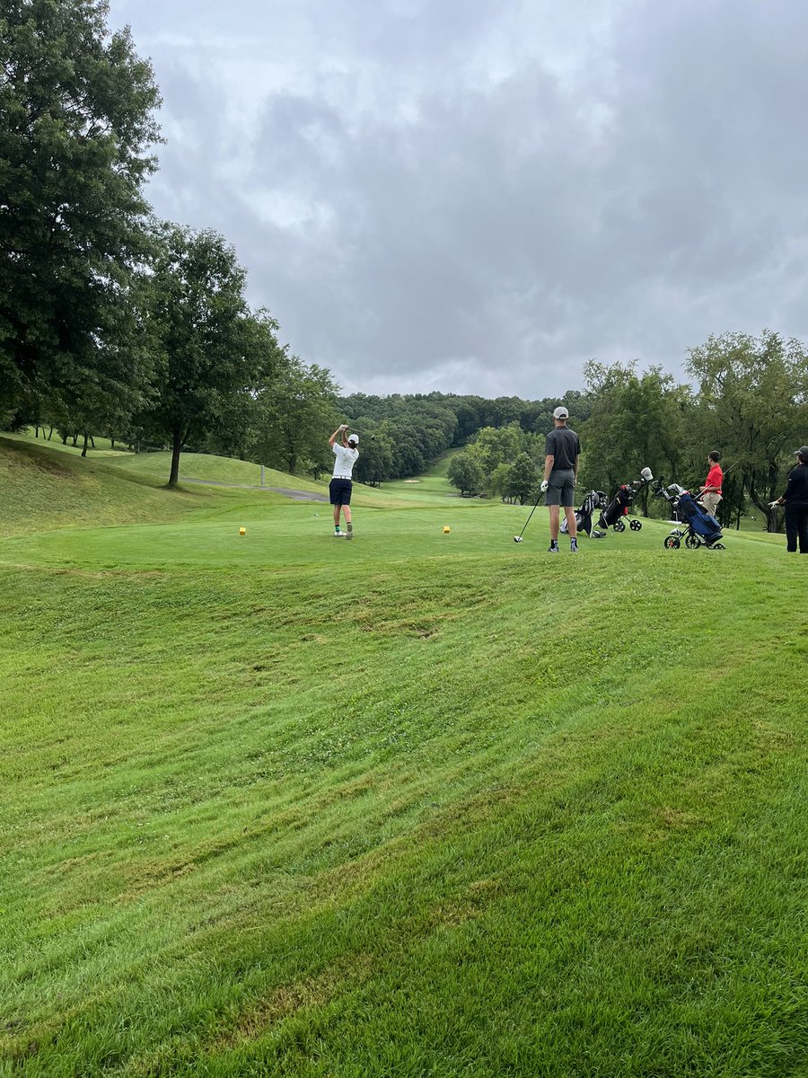 BlueAcesCoach's tweet photo. Owen teeing off hole 3 at Eaglesticks GC. https://t.co/OP7zi4Jdv0