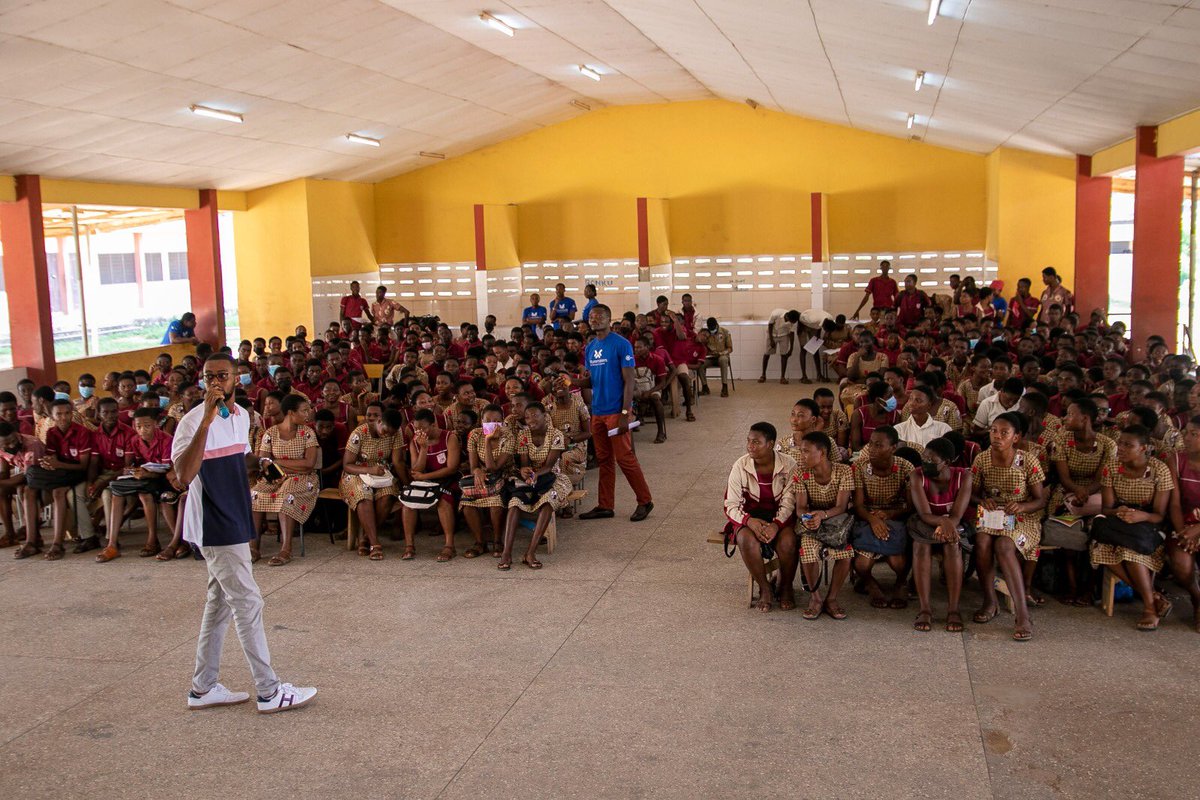 gyina_yie's tweet photo. I love to impact and pass on knowledge to the upcoming generation in my field of profession. This to make “LIVES BETTER”. I AM A GENERATIONAL THINKER. The future is you and I. ✊🏾 
#StudyAbroadwithPerriGreno 
#GENERATIONALTHINKER 
.
.
| Ashesi | KNUST | Legon | UCC | GOD DID IT | UPSA | UEW