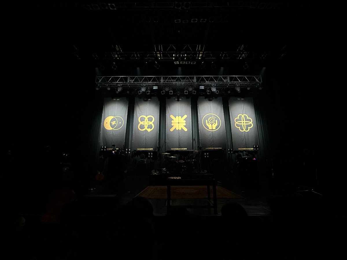 j_nso7's tweet photo. 久しぶりに叫んで
人が上から降ってきて
腰は赤く擦れ
側頭部は蹴られてたんこぶができた
これだよね、これよ
非日常　ライブ
Zepp Nagoya
The BONEZ
NOISEMAKER
ありがとう。
最高に楽しかった！
#thebonez
#NOISEMAKER
#ZeppNagoya https://t.co/rjEA9Hrhdy