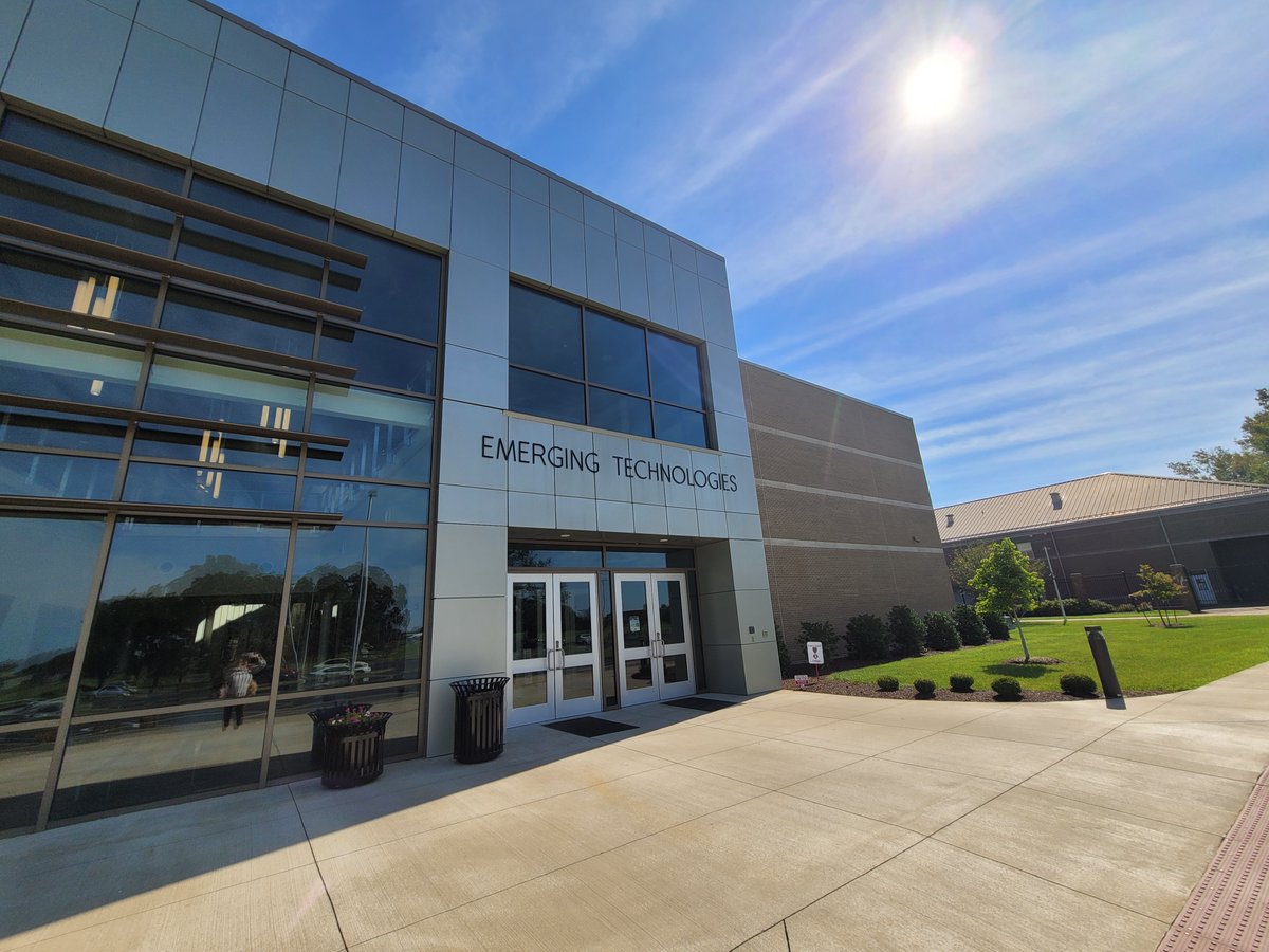 CEC_KY's tweet photo. The @HopkinsvilleCC #KySummerBridge program helps rising freshmen achieve the vision of their future through study skills, time management, school/life balance, &amp; financial &amp; digital literacy. It's a great day to be a Pathfinder! @kanyaV1977 @CPENews @cpepres https://t.co/KgIPOBH1Tu