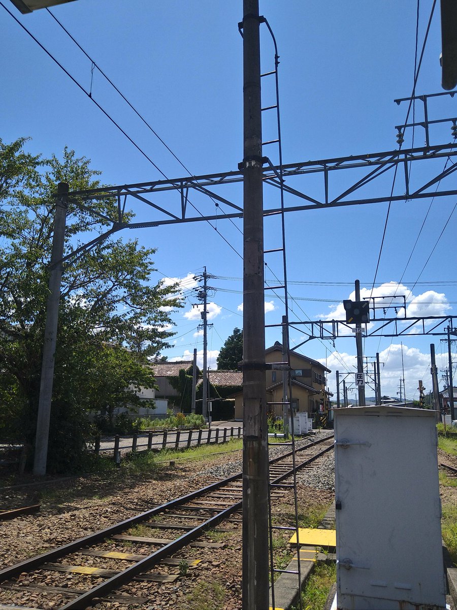 3504_ko's tweet photo. 明智駅工事状況　ついに出発信号機と場内信号機が撤去されたようです。 https://t.co/lTHIjLjoEN