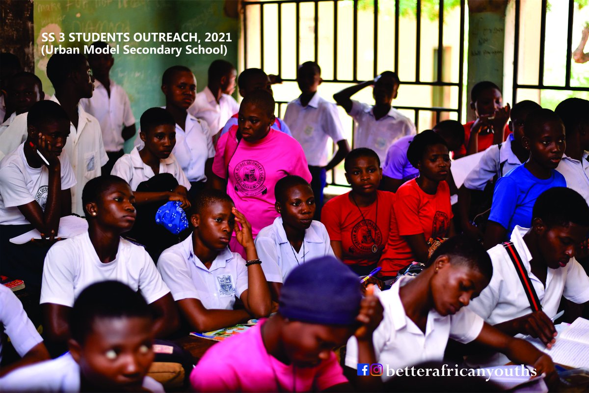 BetaAfriYouths's tweet photo. Sensitizing Africa youths is like lightening a torch that ignites positive transformation across the continent - Wangari Maathai @WangariMaathai 

School outreach at Urban Model Comprehensive Secondary school, Udemezue street, Abakaliki

#BAYFoundation #Africa #youths #iyd #team https://t.co/GTLJ9TQ9Qx