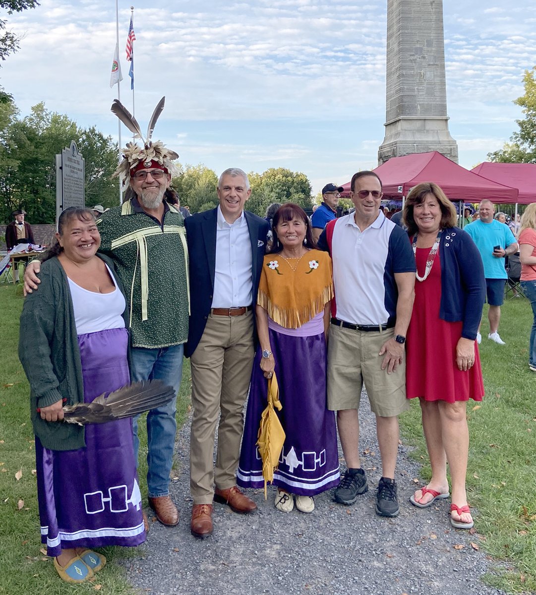 OneidaNatnNews's tweet photo. On Aug. 6, Members of the Oneida Indian Nation gathered together with the community to commemorate the 246th anniversary of the Battle of Oriskany at the Oriskany Battlefield State Historic Site. The Oneidas are known as America's #FirstAllies, and remain strong partners today. https://t.co/YsjYZo9nYZ