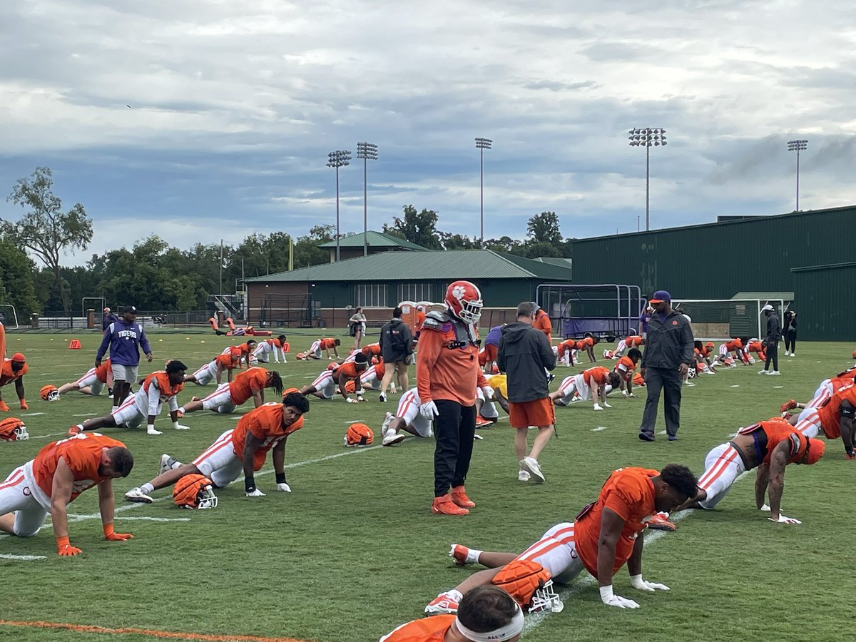 Nick Eason rocking the helmet with a visor and pads today. #Clemson