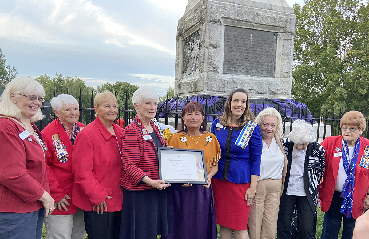 OneidaNatnNews's tweet photo. On Aug. 6, Members of the Oneida Indian Nation gathered together with the community to commemorate the 246th anniversary of the Battle of Oriskany at the Oriskany Battlefield State Historic Site. The Oneidas are known as America's #FirstAllies, and remain strong partners today. https://t.co/YsjYZo9nYZ