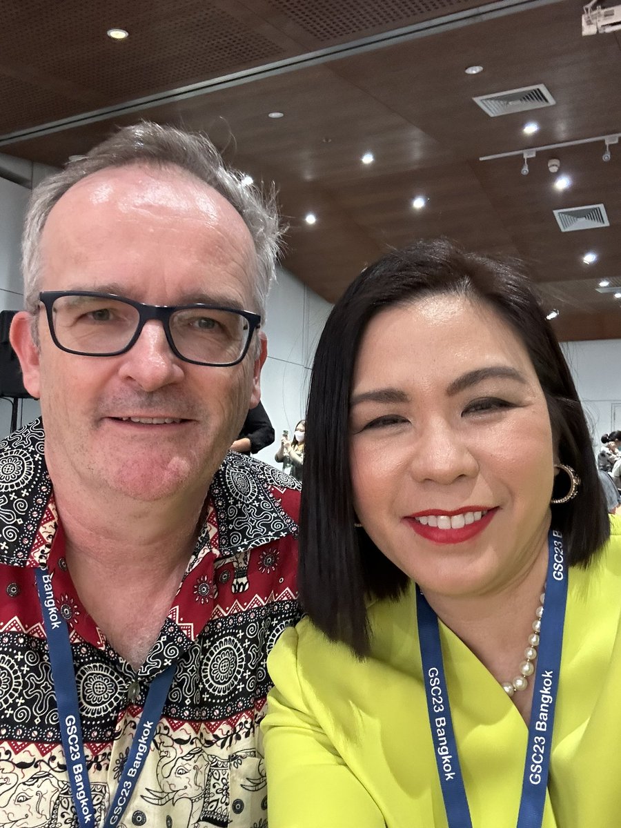 wanilada's tweet photo. With Prof Phil With Prof. Phil Hugenholtz, the legend of “￼microbial dark matter”

Super excited to meet and to have such a fruitful discussion with him 🙏. 

Note that there are three biological replicates of the selfies. 
#gsc2023  #genomicsstandardconsortium https://t.co/8leWK7FTnG