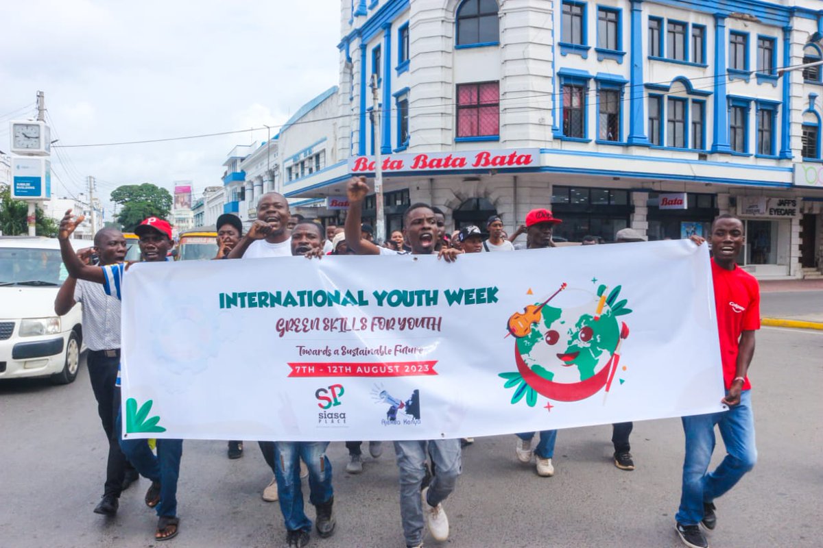 iamesthernzuma's tweet photo. In the international youth week commemoration walk in Mombasa county youths match to present their petition to @A_S_Nassir on green jobs.
#internationalyouthweek https://t.co/dcXt8TEgWY