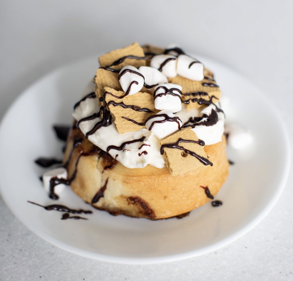 Bringing the Campfire Vibes to National S'mores Day! Come taste our signature Campfire S'mores Roll that will melt in your mouth! 🔥🥐✨