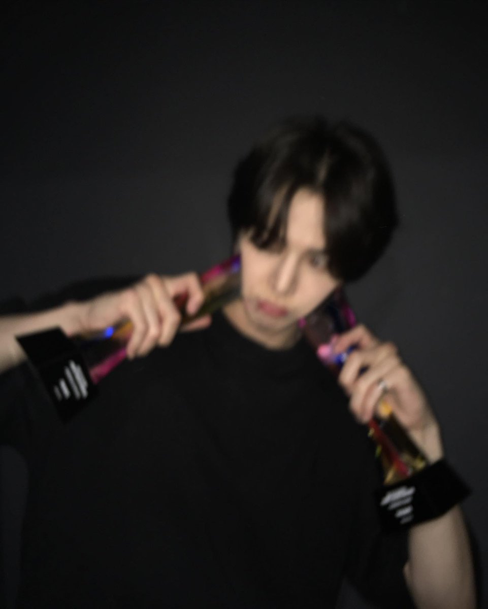 eternallyksw's tweet photo. 230810 younghoon on instagram

🍞 the one that makes me happy is The B ❤️
thank you ☺️
#YH https://t.co/UFaqCe5gVB