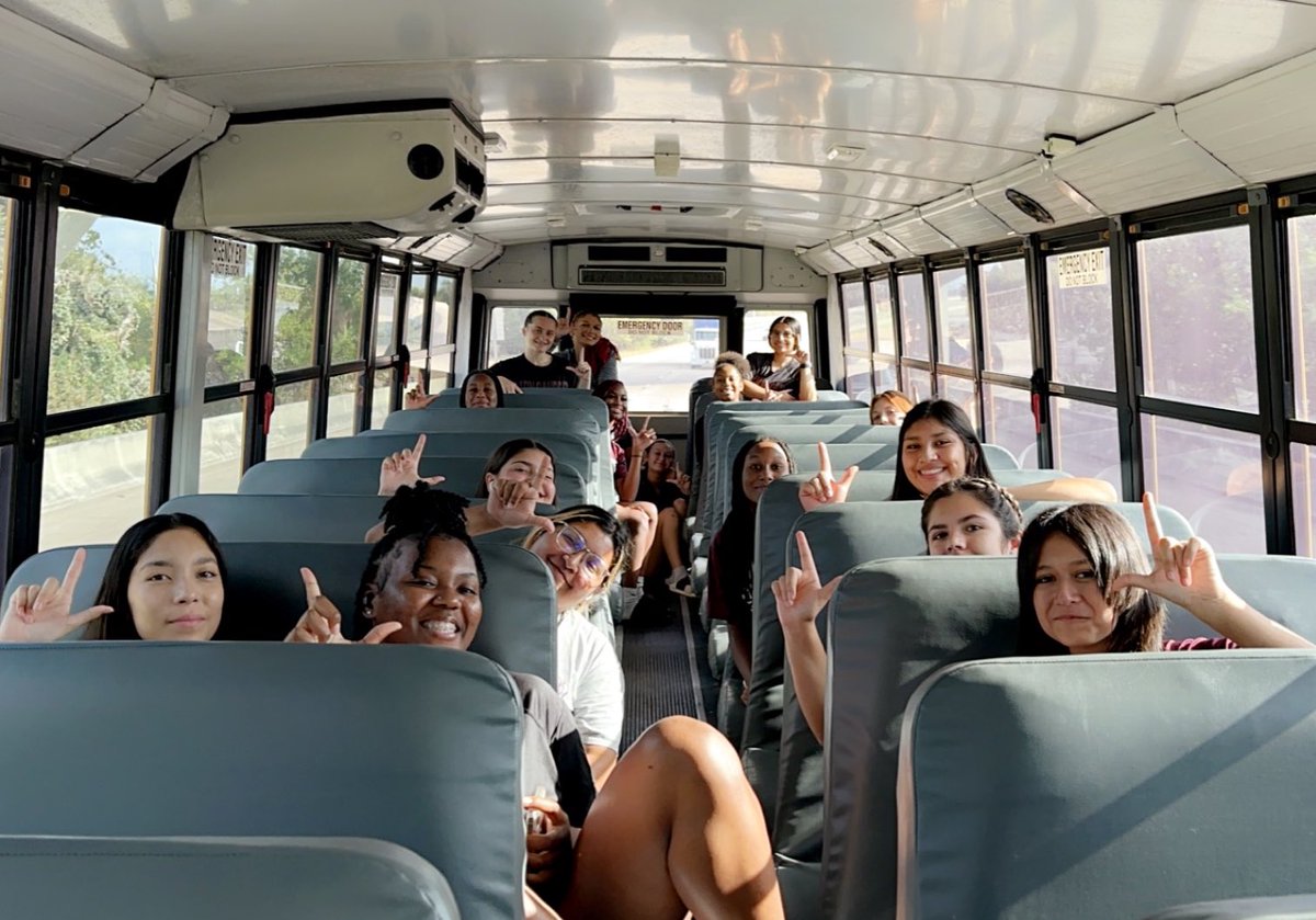 Tournament season is official!! 1% better every rep! Let’s goooo!!! #LadyGanders #Mudita #ourseasonmyresponsibility
