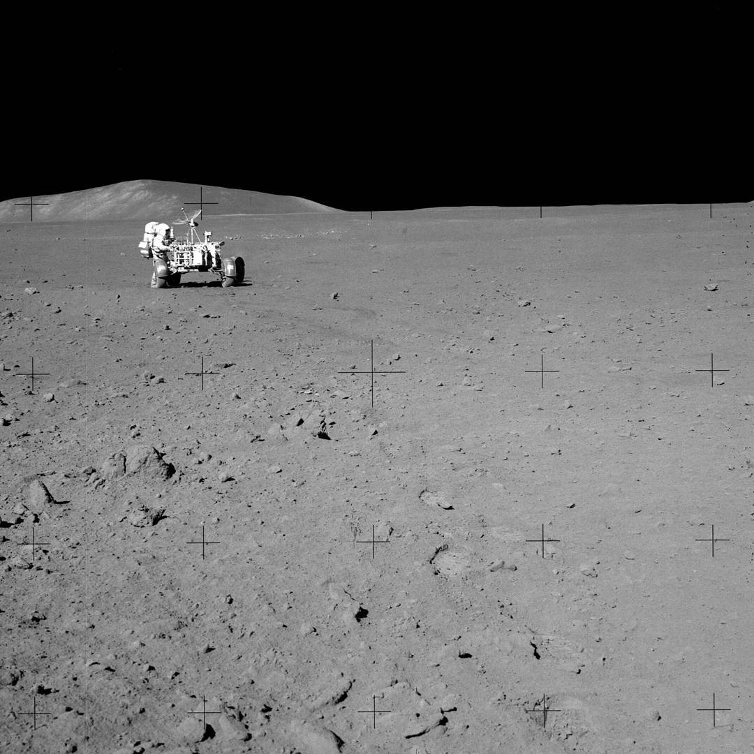 ComeInSpaceCmd's tweet photo. From the surface of the Moon / Apollo 15 #nasa #space #science #astronomy #apollo #apollo15 #apolloprogram #astronaut #earth #moon #stars #wanderer #saturnv #spaceexploration #moonmachines #explore #discover #photo #photography #landscape #mountains #photooftheday #spacecmd https://t.co/lFqbCCWKud