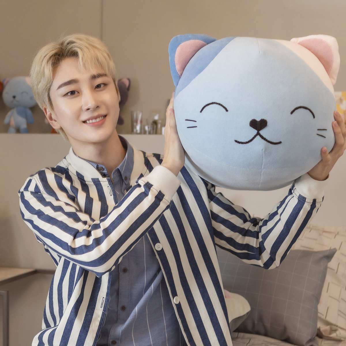 jflo_newkidd's tweet photo. [뉴키드 #진권] Gato fofo😻

#Newkidd #뉴키드 #Jinkwon #진권 #HBOMAX #HBOMAXbr #AlémdoGuardaRoupa #옷장너머로 #Daeho

@HBOMAXbr https://t.co/c7exPvKobF