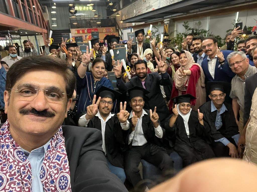 HafeezJuttPPP's tweet photo. سندھ اسمبلی کل تحلیل ہوگی،وزیراعلی مراد علی شاہ نے آج ہی وزیراعلی ہاؤس خالی کردیا ہے اور اپنا سامان بھی اپنے ذاتی گھر منتقل کردیا ہے۔پیپلزپارٹی ملک کی واحد سیاسی جمہوری جماعت ہے جو جمہوری اصولوں پر عمل اور مکمل پاسداری پر یقین رکھتی ہے
@MuradAliShahPPP https://t.co/g6aMsbbQ94