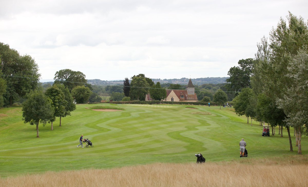 Monday Motivation🏌️

This is your sign to grab those golf clubs and head down to the course ⛳️

Book in for one of our online exclusive green fee rates👇👇

visitors.brsgolf.com/easthorton#/co…
.
.
#hampshiregolf #summergolf #golfer #golfswing #golflife #golfcourse #golf