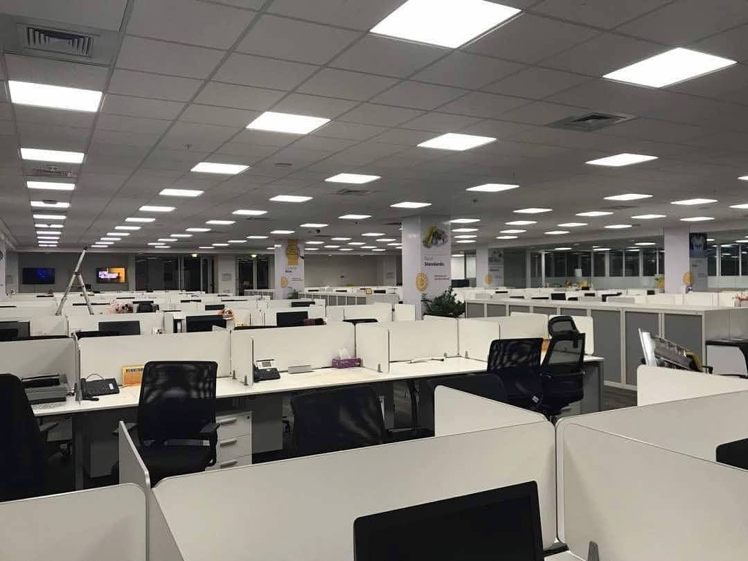 ElectroDarkoH's tweet image. Illuminate Brilliance: Elevate Your Office Space with Philips LED Panels. Experience glare-free, energy-efficient lighting that enhances productivity and comfort. 

Visit Electro Darko House for you Philips LED Panels.

#officelighting #SwitchtoLED #Philips #saveenergy💡