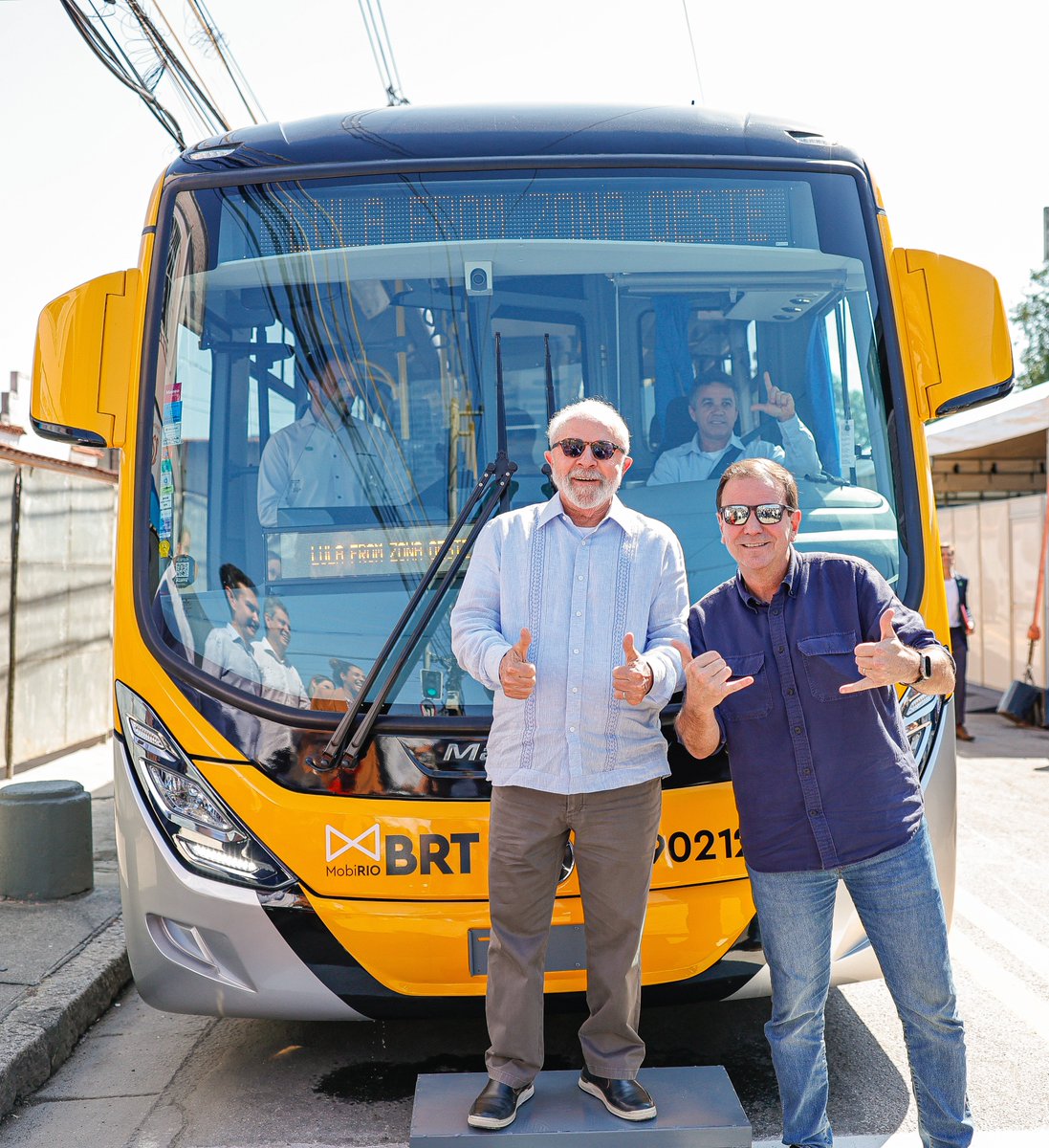 BRT from Rio - @eduardopaes feat. Lula 📸@ricardostuckert
