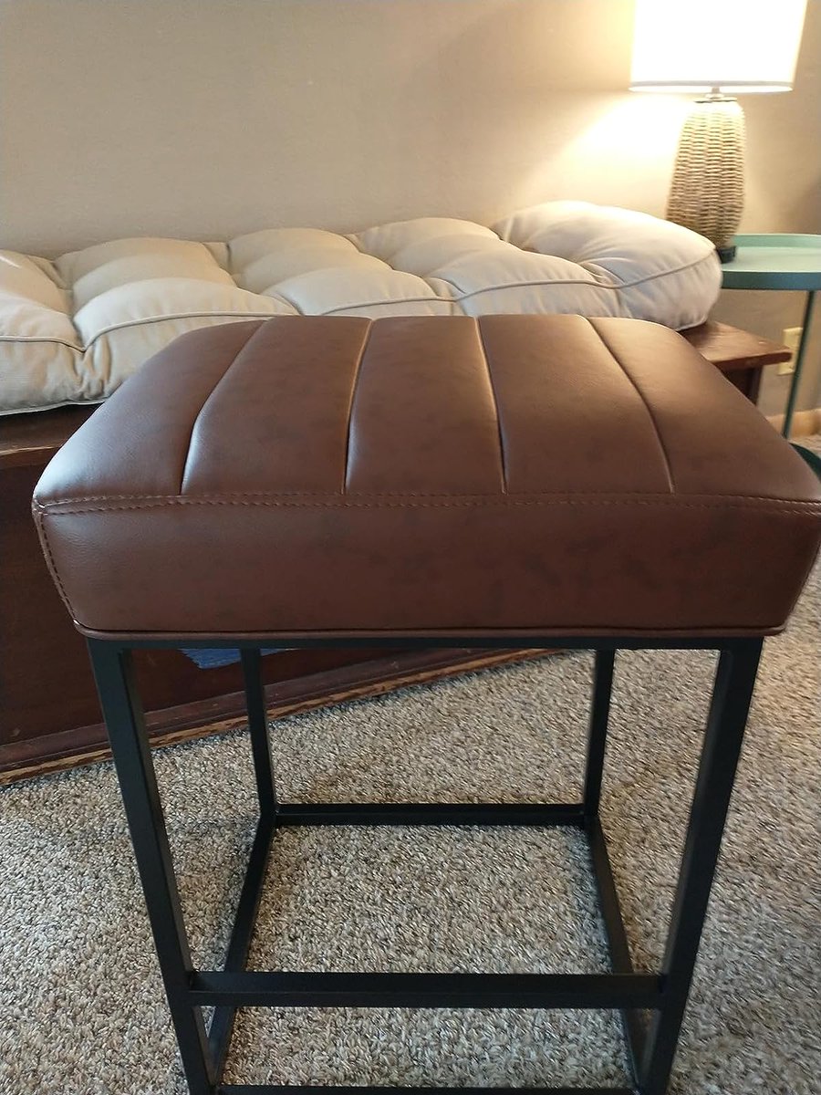 mincetaliving's tweet image. Welcome Dylan's brown hue to elevate your home's decor 🌈
🔍: Dylan Counter Stool
📸: @KarrieOhKarrie
#Minceta #counterstool  #diningroom #CustomerLove #blue #image #kitchen #Barstool
