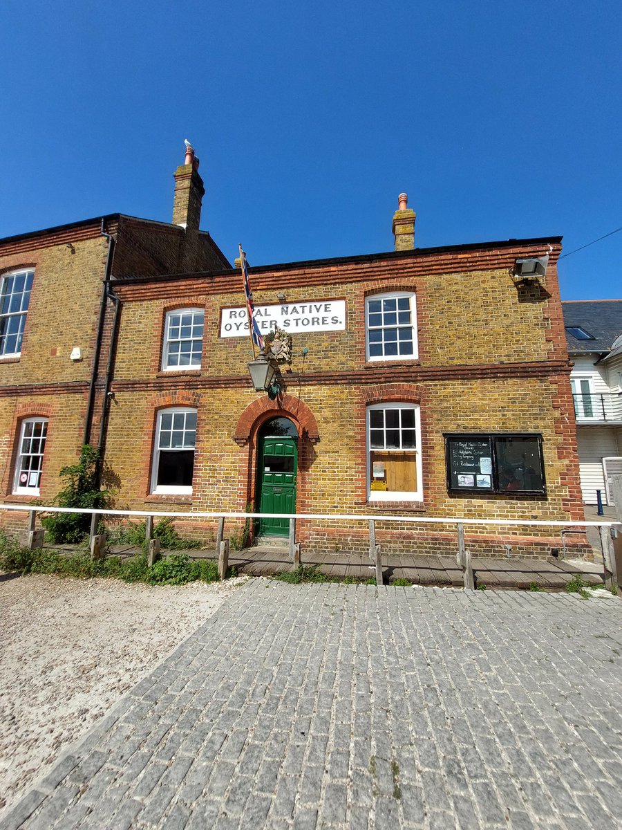 Ivana_Nika's tweet photo. #Whitstable is about oysters
#sunisback https://t.co/WhSrm4QLBZ