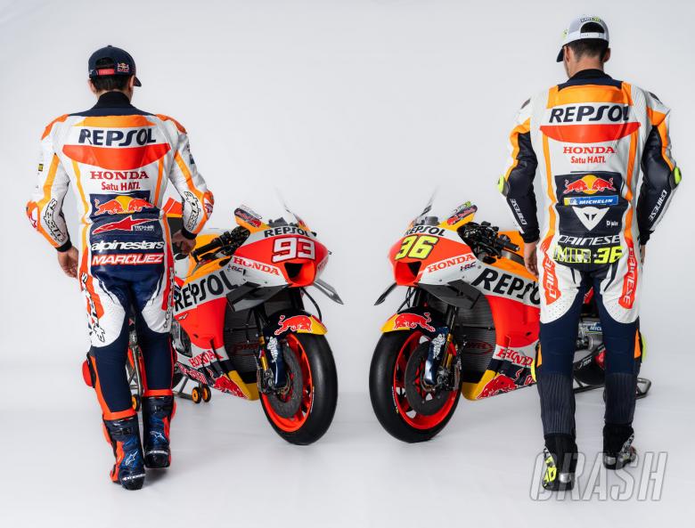 YMtyide's tweet photo. I am a big @HRC_MotoGP fan and as things stand it is a difficult one to swallow. The goal until the end of the season is just to see the chequered flag (in every race possible). Psychologically this motivates the team to focus on the bike for 2024 @marcmarquez93 @JoanMirOfficial https://t.co/tg1qh8wvkL
