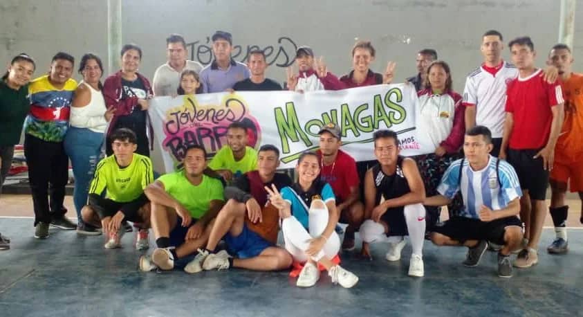JovenDelBarrio's tweet photo. Vía @VTVcanal8: Realizan jornada deportiva en el municipio Santa Bárbara de Tapirín en Monagas  https://t.co/FkU6FPsCdi

#VenezuelaRecuperóLoSuyo https://t.co/CZGnOkVfGc