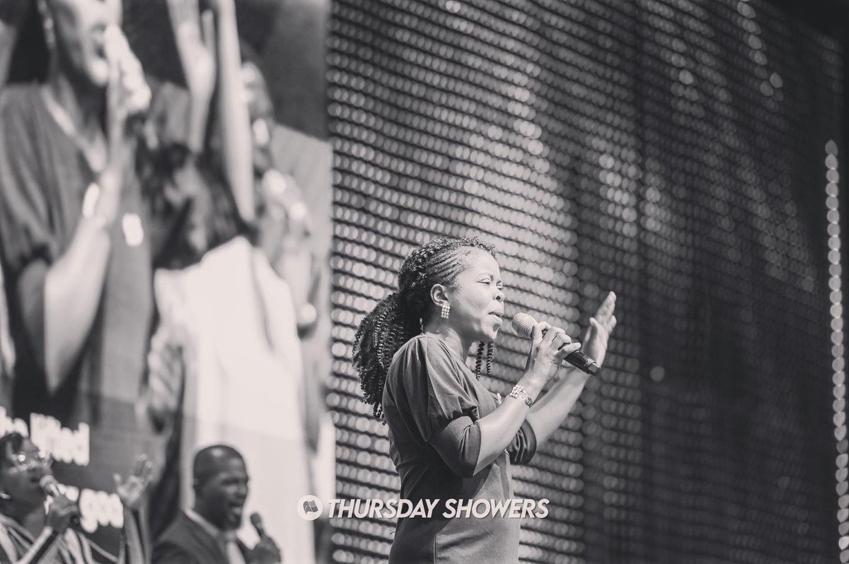 TFOLC's tweet photo. Hallelujah 
That’s what our song will be 🎵
🙌🏼🙌🏼🙌🏼🙌🏼

#ThursdayShowers #WorshipAtFountain #YearoftheHolySpirit  #TFOLC https://t.co/7Wl1ZeIzGc