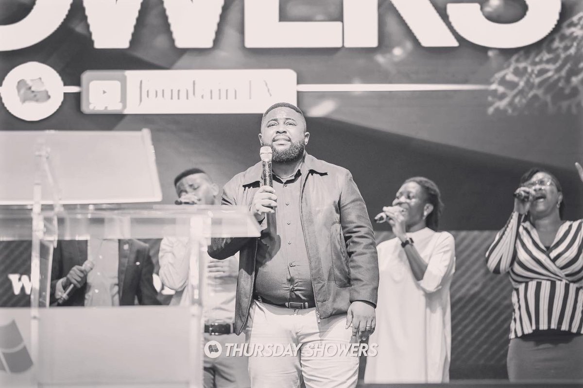 TFOLC's tweet photo. Hallelujah 
That’s what our song will be 🎵
🙌🏼🙌🏼🙌🏼🙌🏼

#ThursdayShowers #WorshipAtFountain #YearoftheHolySpirit  #TFOLC https://t.co/7Wl1ZeIzGc