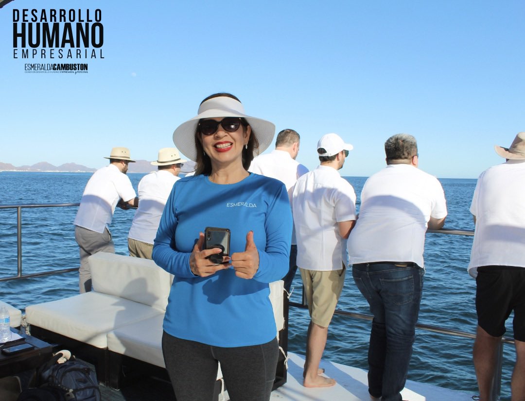 esmecambuston's tweet photo. Capacitando en habilidades directivas y fortaleciendo el vínculo laboral #teambuilding 
Gracias a cada empresa que confía en mi trabajo #desarrollohumanoempresarial https://t.co/CKW305SyUW
