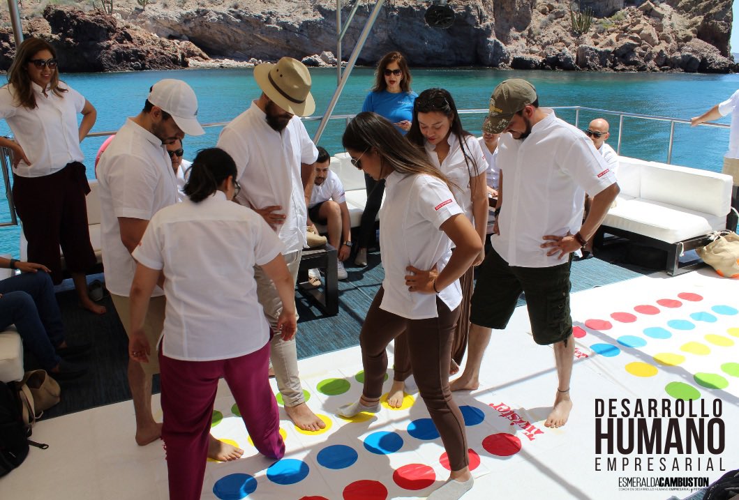 esmecambuston's tweet photo. Capacitando en habilidades directivas y fortaleciendo el vínculo laboral #teambuilding 
Gracias a cada empresa que confía en mi trabajo #desarrollohumanoempresarial https://t.co/CKW305SyUW