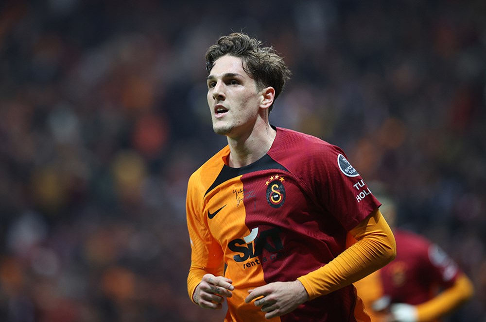 AdilHuseynzada's tweet photo. 🆘🦁 Galatasaray'ın orta saha oyuncusu Niccolo Zaniolo'nun (🇮🇹, 24, €27M) menajeri Claudio Vigorelli, oyuncunun Zenit St. Petersburg'a transferiyle ilgili görüşmeler hakkında konuştu. @sportexpress'e verdiği röportajda "...Böyle bir şey yok..." dedi ❗
#GalatasaraySK https://t.co/LTXLcNRHxA