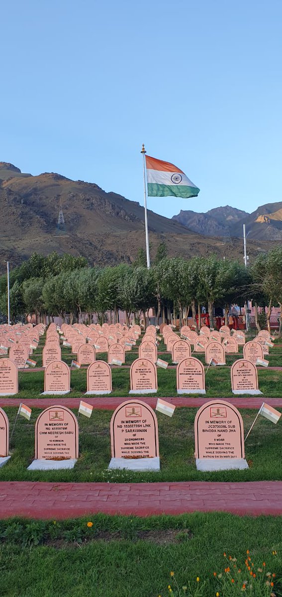 They gave their today for our tomorrow. 
Our freedom = their lives. 
Saluting 🙏
#KargilVijayDiwas