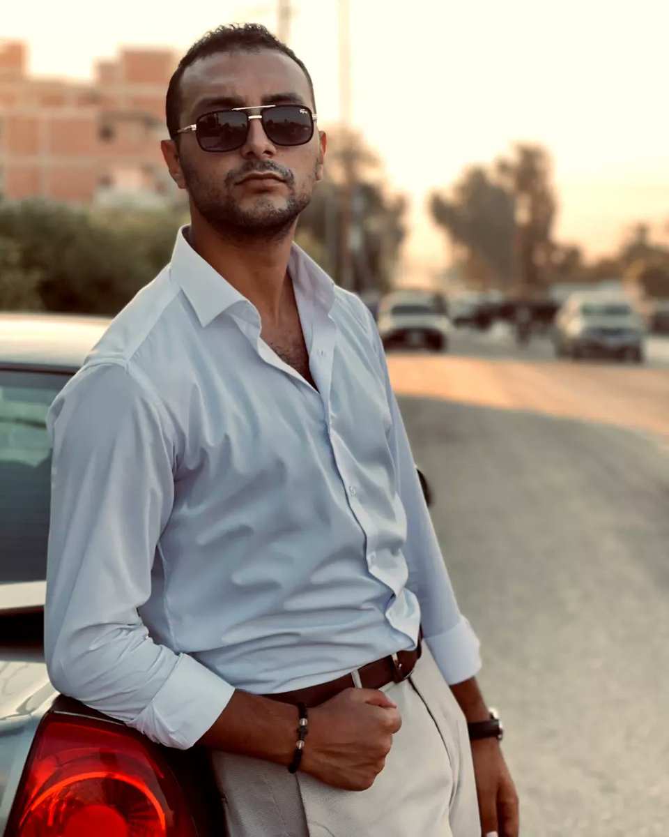 fel000000's tweet photo. 🤍🕴️ https://t.co/RpDRpeA6Cs