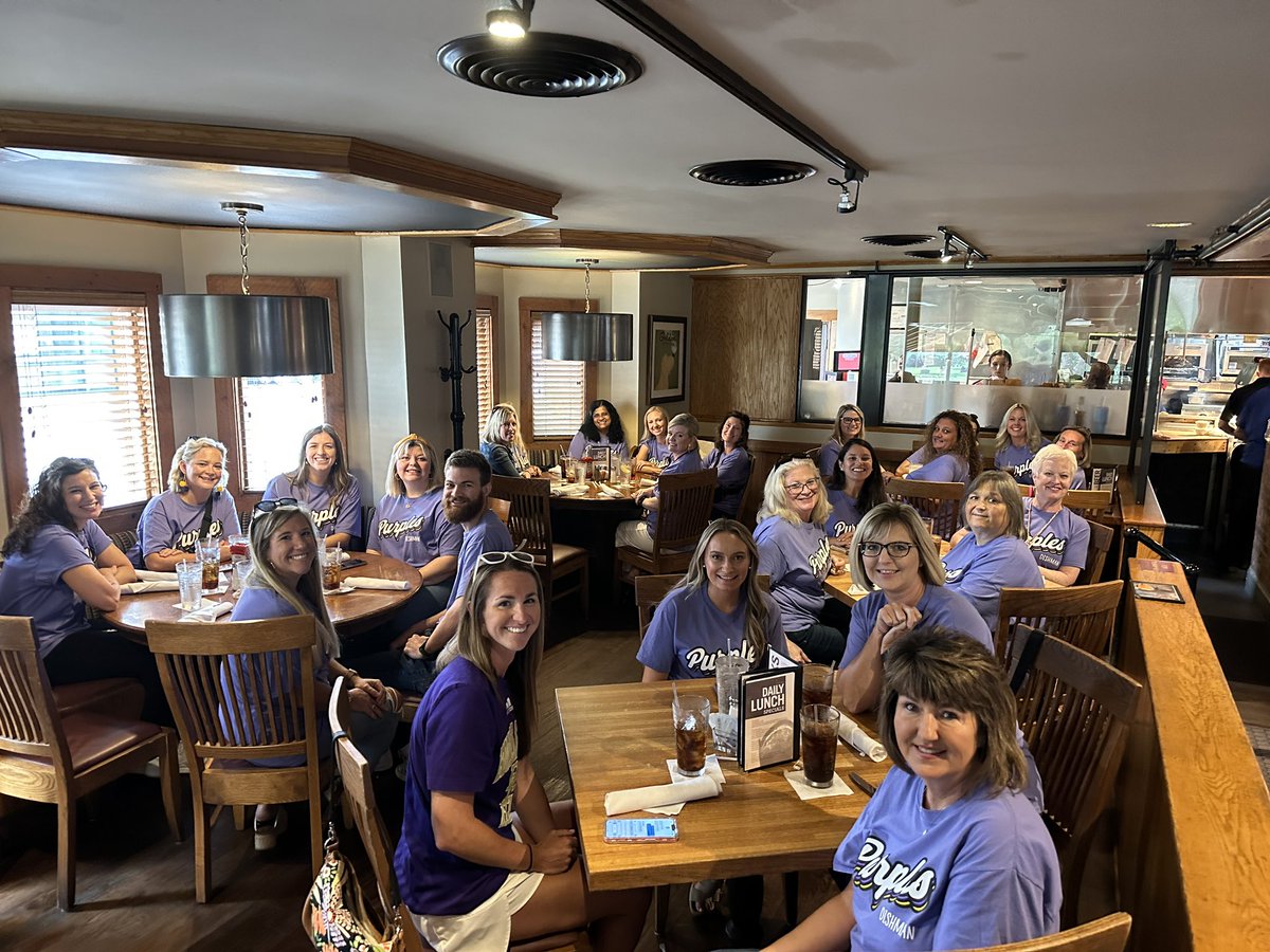 dishmanmcginnis's tweet photo. Thank you to Rafferty’s for feeding the Dishman staff! Great meal and fellowship to kick off the school year! 💜💛 https://t.co/EJA2i4wN3g