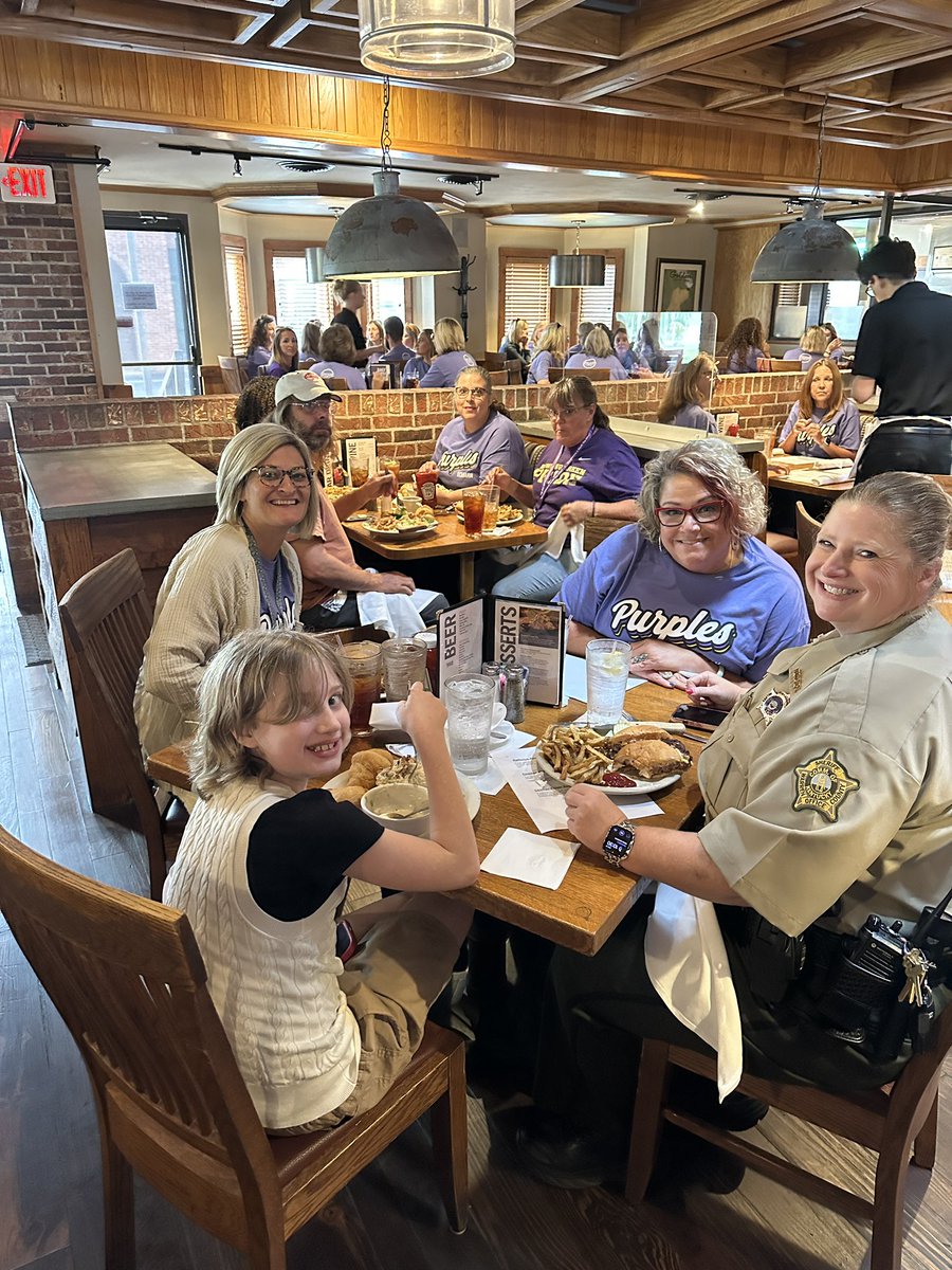 Thank you to Rafferty’s for feeding the Dishman staff! Great meal and fellowship to kick off the school year! 💜💛
