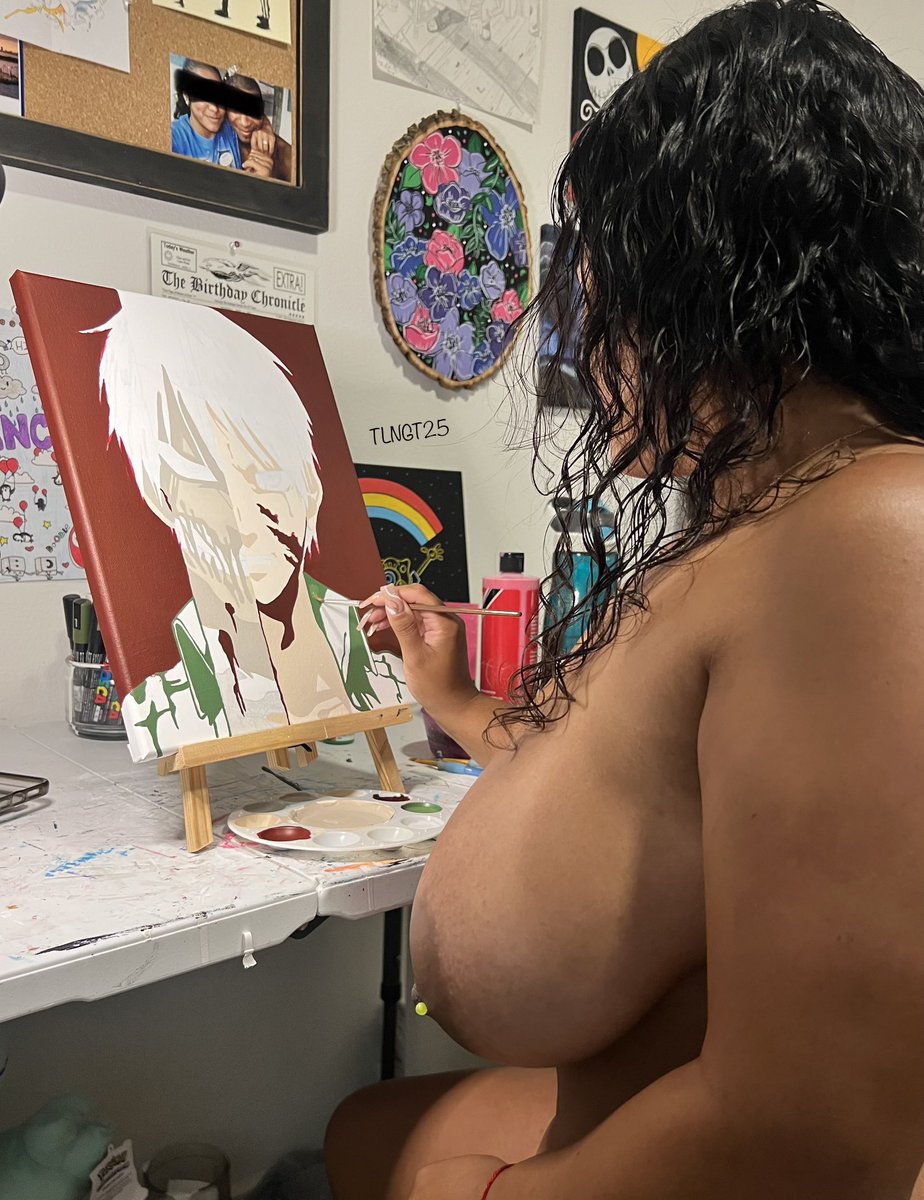 People wanna paint my titties 💦 and sometimes I just wanna paint 🎨🖌️