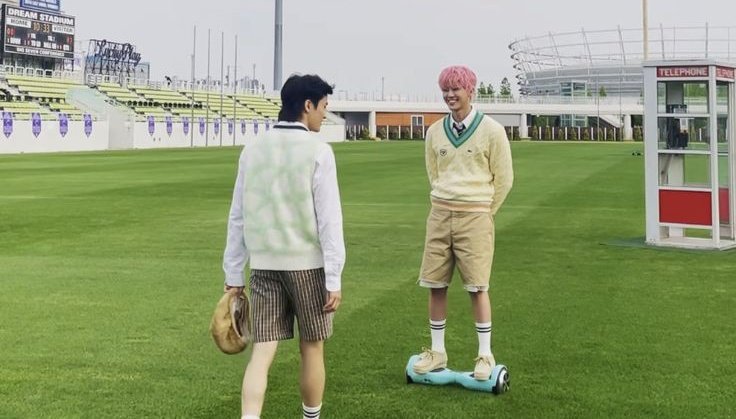 knis___27's tweet photo. training camp;
— markmin one tweet au 
#213Week
#213WeekDay10
#OurBelovedMarkmin https://t.co/EmA7jnlJum