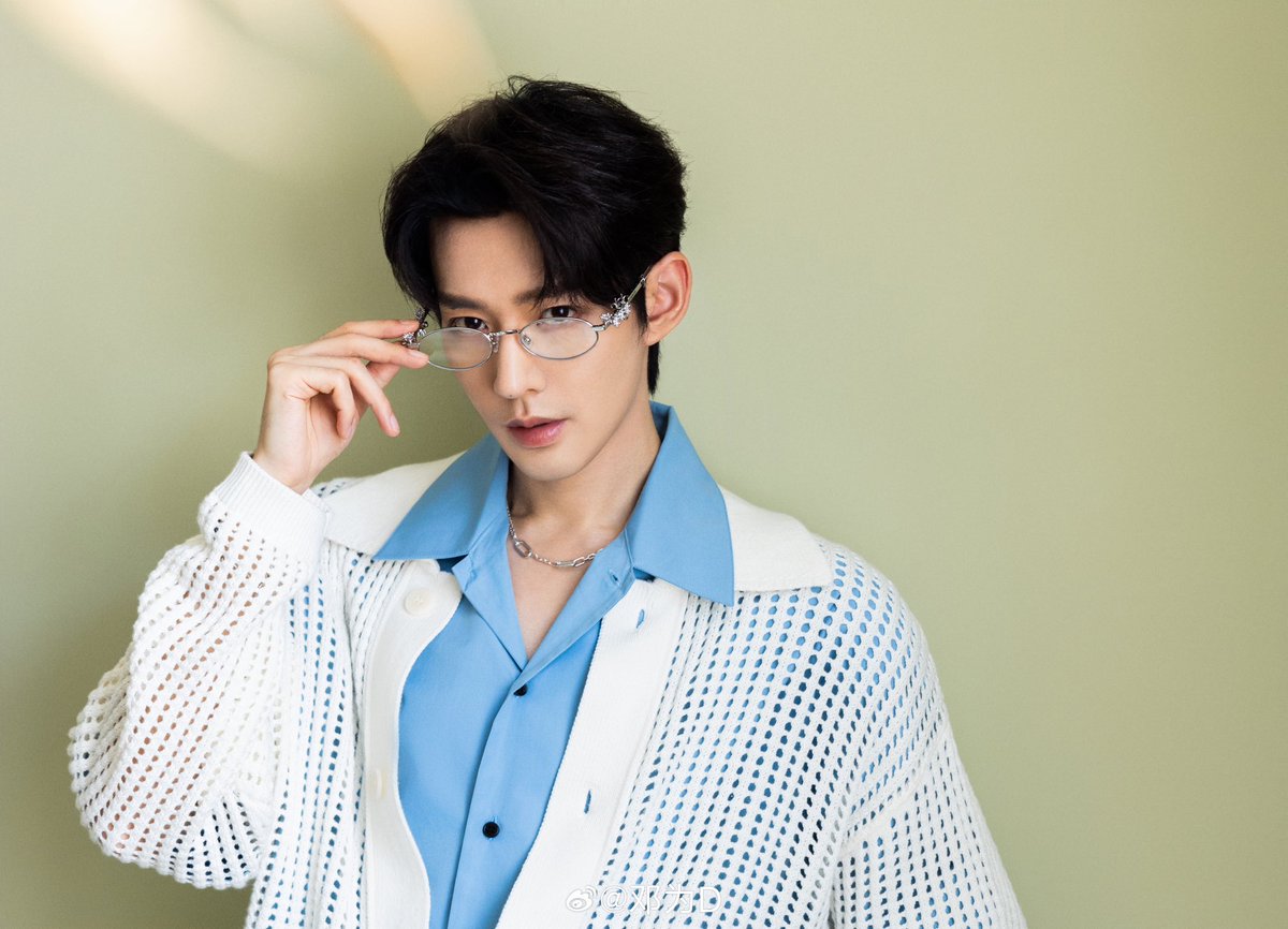 230810 Deng Wei Weibo Update 1

See you

🔗 weibo.com/3005331561/493…

#邓为 #dengwei #邓为涂山璟 #邓为长相思 #lostyouforever #lyf #chinesedrama #cdrama #长相思