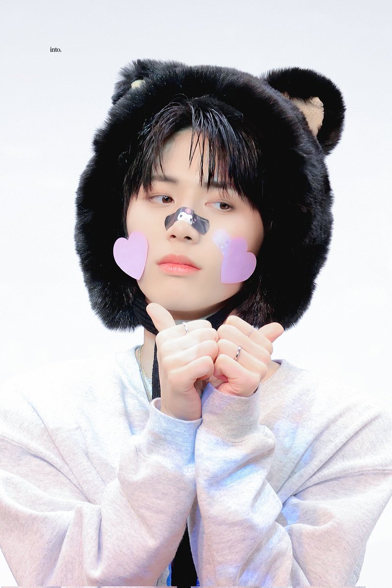 into040810's tweet photo. 이제 몇분 남지않은 태산이의 생일 
온마음을 다해 축하해🩶
태산이의 점점 성장해가려고 노력하는
모습 하나하나 그 자체만으로도 너무 예쁘고
소중한 사람이라나는 앞으로의 태산이가 어떤모습으로 얼마나 성장할지 매일이 기대되고 너를 응원하는
순간 순간들이 참 즐거워 https://t.co/gBhdd5IDLK