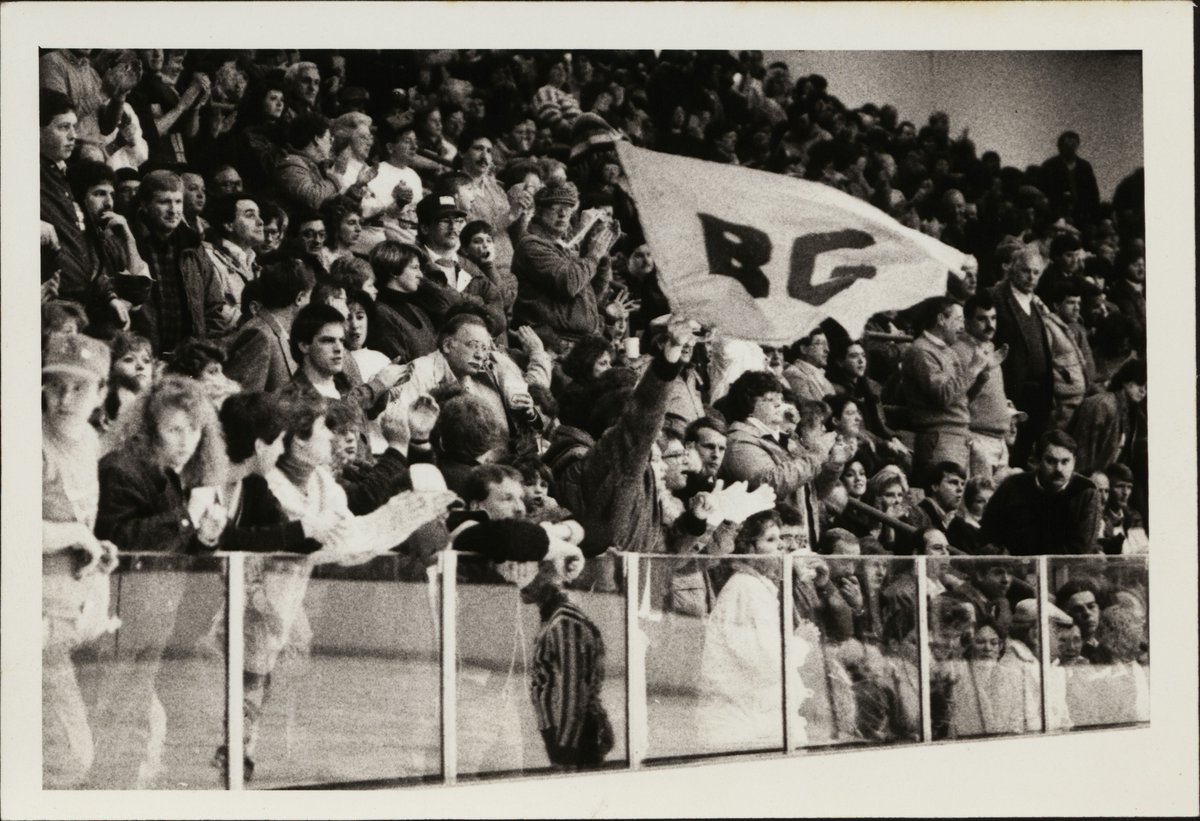 BGSUHKY's tweet photo. Throwback Thursday:

What's your favorite memory of BG Falcon Hockey?

#AyZiggy https://t.co/UA8fHUT9ec