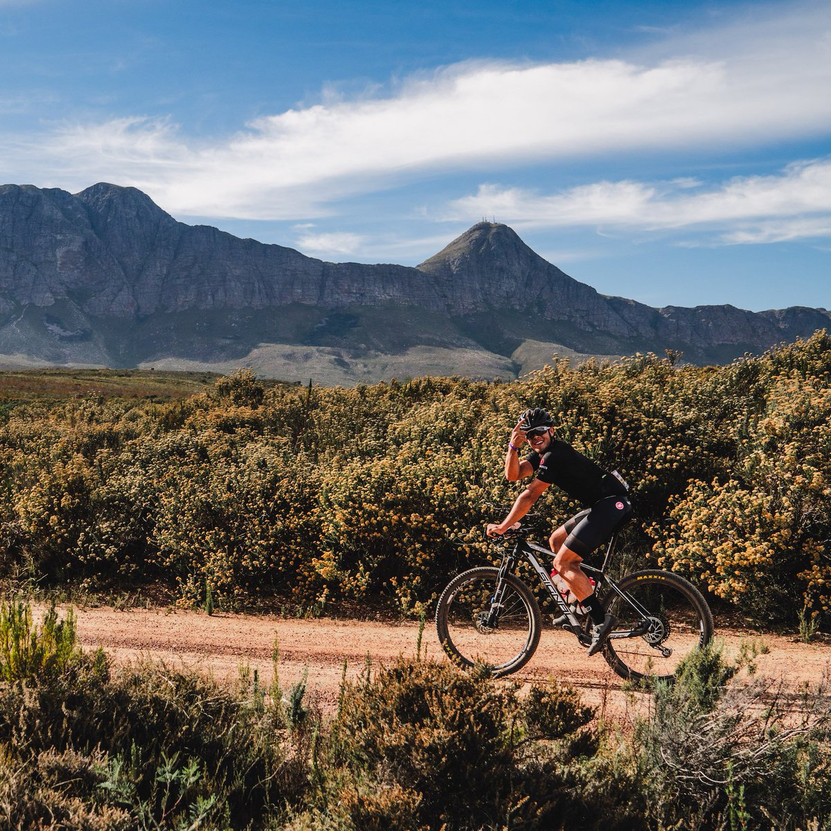 Signal Bikes (@signalbikes) on Twitter photo Hey there weekend 👋  see you tomorrow afternoon 🤜🤛
#RealRacing 🚲💨🇿🇦 Hey there weekend 👋  see you tomorrow afternoon 🤜🤛
#RealRacing 🚲💨🇿🇦